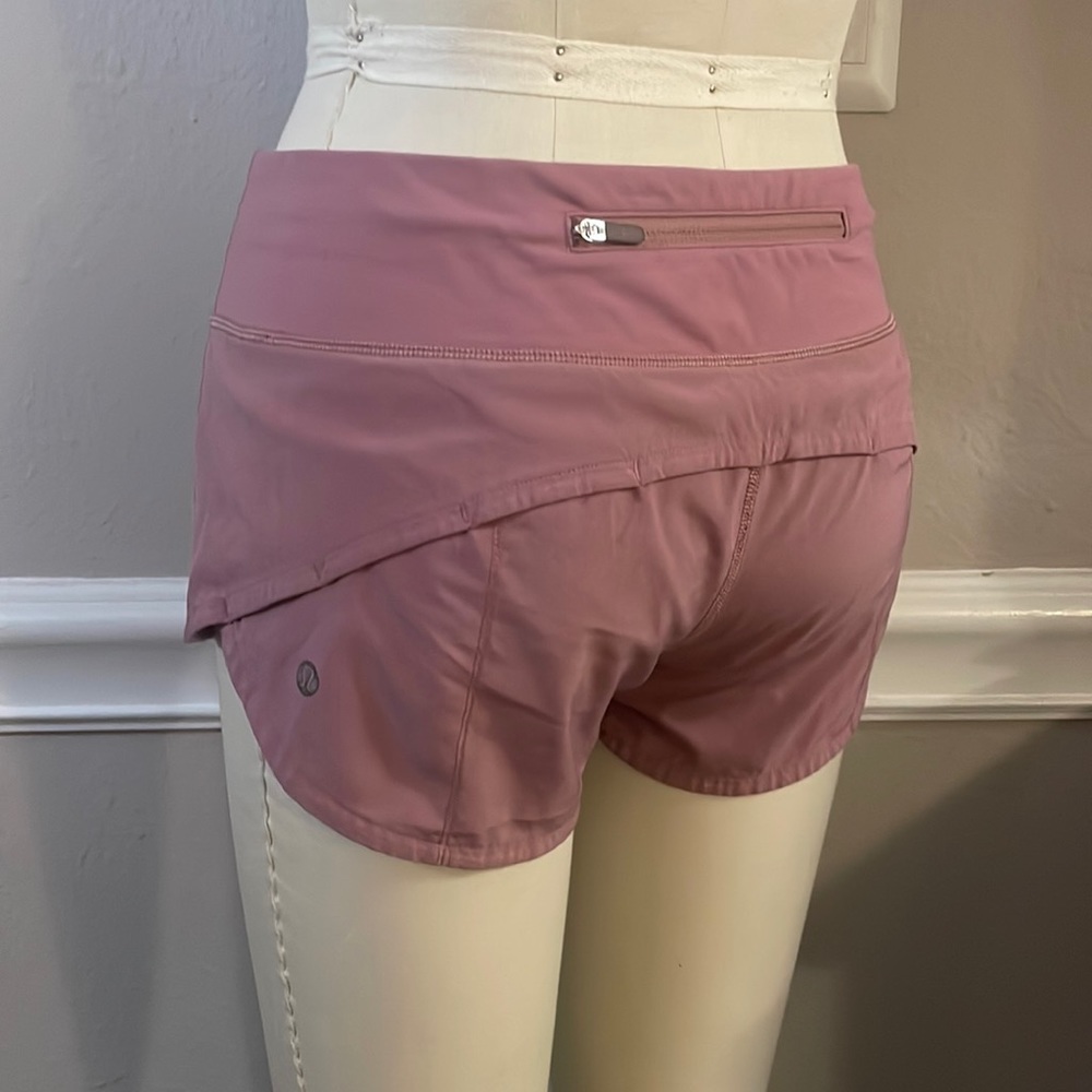 Lululemon Short Mauve Shorts size 4